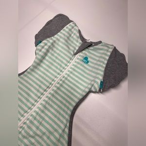 Love to dream Transitional Swaddle Removable Arms Medium